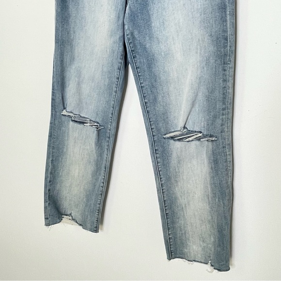 Jeans | Straight | NWT Blank NYC Baxter Light Wash | 12" High Rise | 27" Inseam - Picture 4 of 12